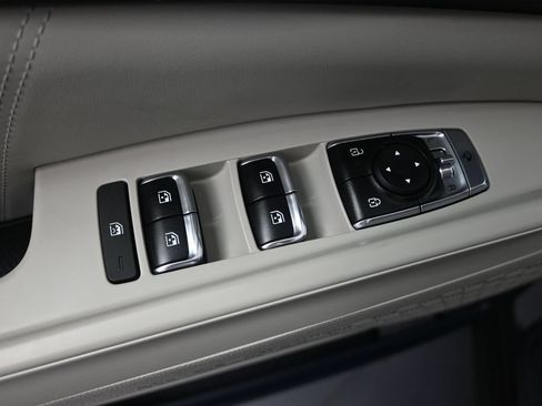 Certified 2026 Kia Carnival SX Prestige FWD image 10