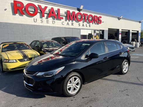 Used 2017 Chevrolet Cruze LT w/ Sun And Sound Package image 1