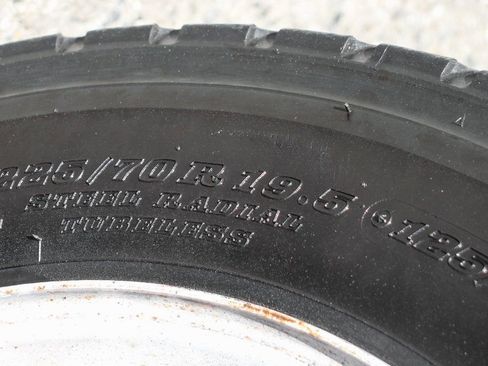 Used 2018 Ford F550 2WD Regular Cab Super Duty image 43