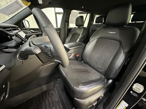 Used 2023 Jeep Grand Cherokee Trailhawk image 24