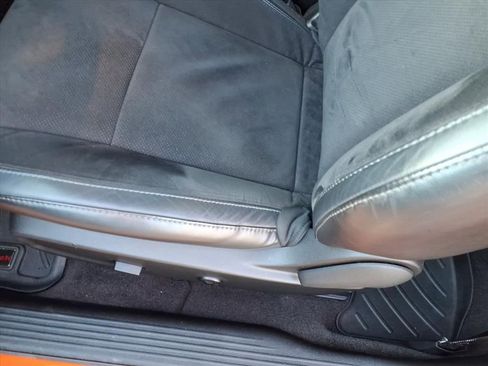 Used 2016 Dodge Challenger R/T Scat Pack RWD image 9