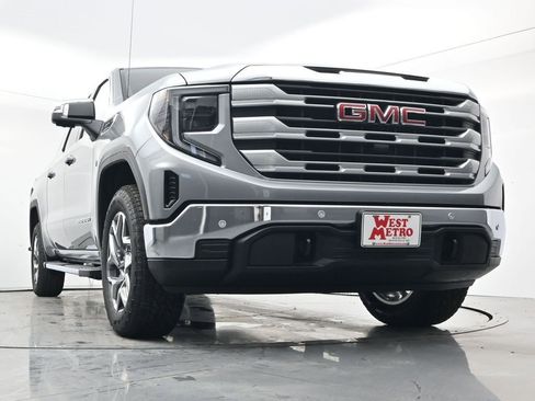 New 2026 GMC Sierra 1500 SLE image 32