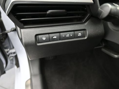 Used 2024 Nissan Altima 2.0 SR FWD image 12