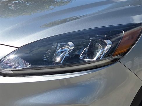 Certified 2022 Ford Escape SEL w/ Technology Package image 4