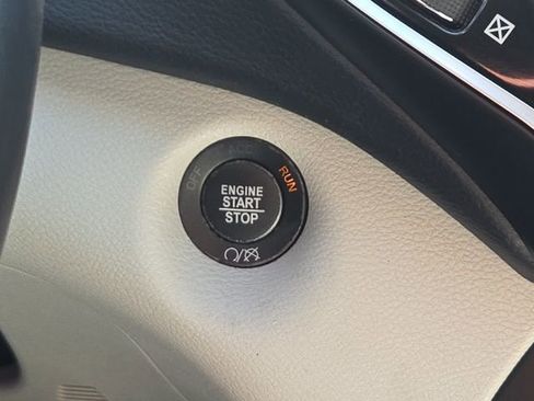 Used 2019 Jeep Cherokee Limited FWD image 44