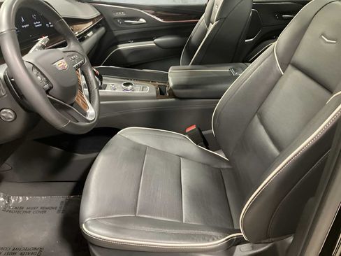 Used 2021 Cadillac Escalade Premium Luxury w/ Performance Package AWD/4WD image 13