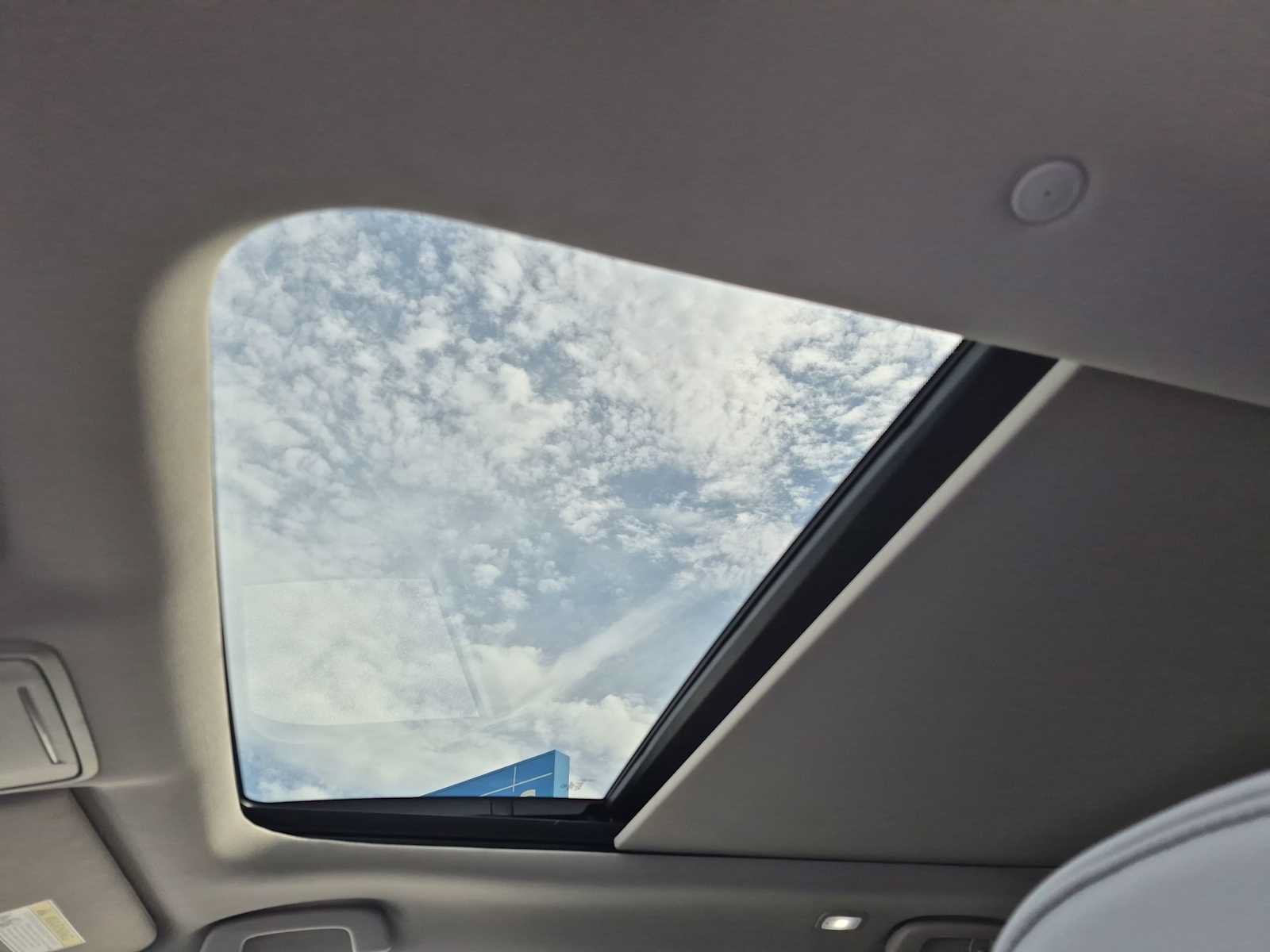 Certified 2025 Honda Pilot Touring image 18