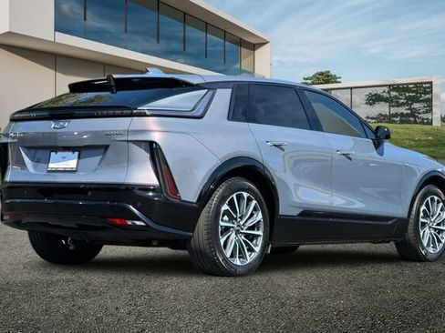Certified 2024 Cadillac Lyriq Sport w/ LPO, Floor Liner Package AWD/4WD image 4
