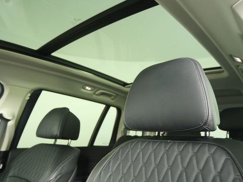 Used 2023 BMW X7 xDrive40i image 11