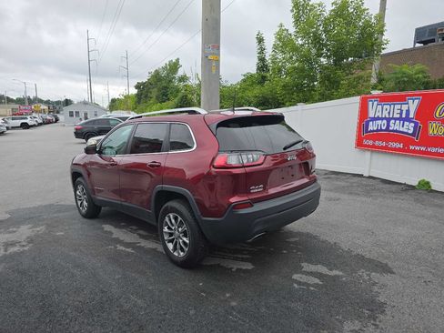 Used 2019 Jeep Cherokee Latitude Plus w/ Cold Weather Group AWD/4WD image 10