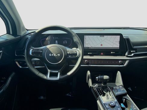 Used 2024 Kia Sportage EX image 21