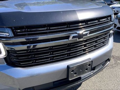Used 2021 Chevrolet Suburban RST w/ Rear Media and Nav Package AWD/4WD image 6