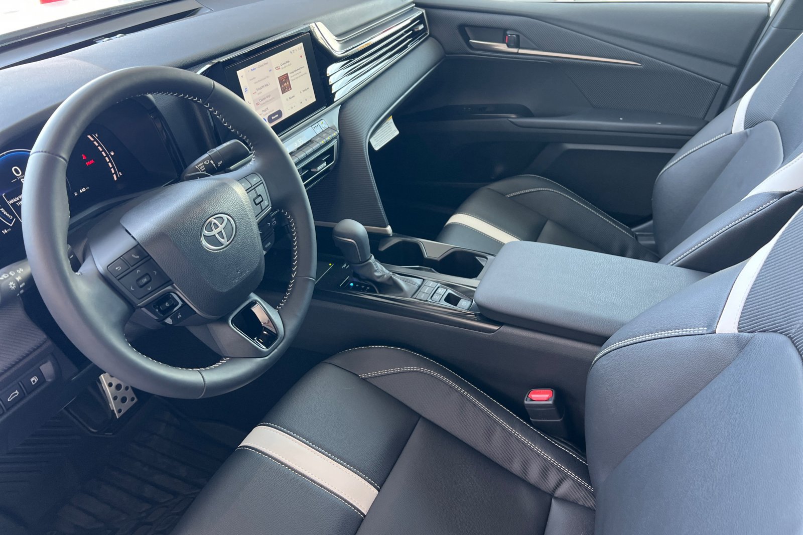 New 2026 Toyota Camry Hybrid w/ Convenience Package AWD/4WD image 7