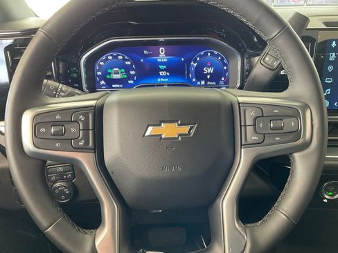 Used 2023 Chevrolet Silverado 1500 LT image 12