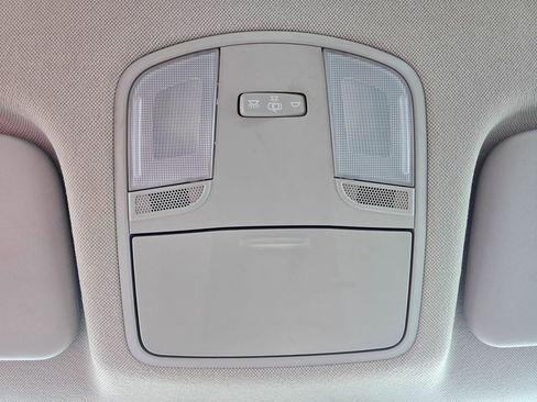 Used 2020 Hyundai Elantra SEL FWD image 25