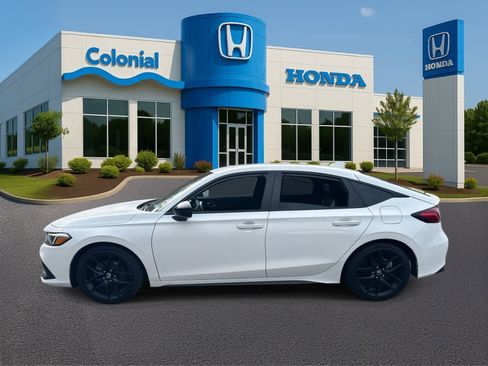 Used 2024 Honda Civic Sport image 3