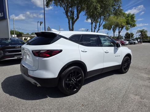 Used 2021 Chevrolet Blazer LT w/ LPO, Black Accent Package FWD image 3