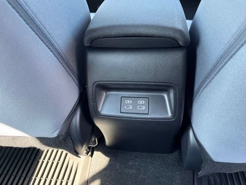 Used 2026 Toyota Corolla SE FWD image 19