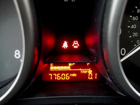 Used 2012 MAZDA MAZDA5 Grand Touring image 18