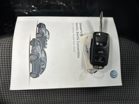Used 2018 Volkswagen Beetle 2.0T S FWD image 35