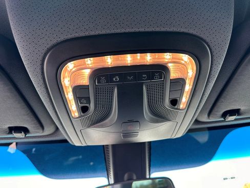 Used 2025 Mercedes-Benz Sprinter 2500 image 15