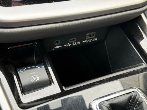 Certified 2025 Subaru Outback Onyx Edition AWD/4WD image 17