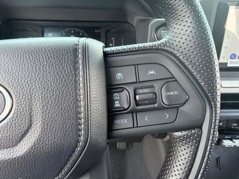 Used 2026 Toyota Tacoma SR5 AWD/4WD image 22