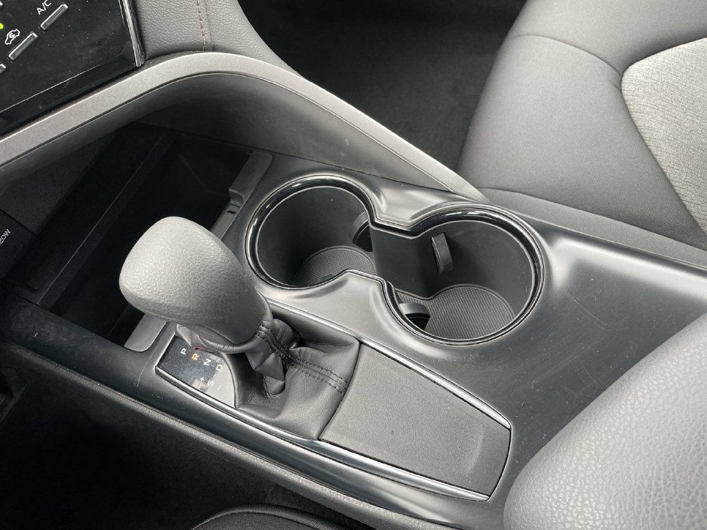 Used 2019 Toyota Camry LE FWD image 21