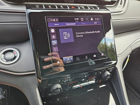 New 2024 Jeep Grand Cherokee Laredo X w/ Luxury Tech Group I RWD image 15