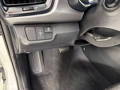 Used 2019 Kia Rio S image 10