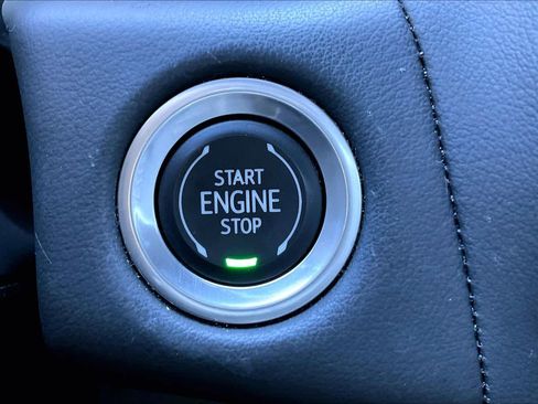 Used 2023 Chevrolet Tahoe RST image 32