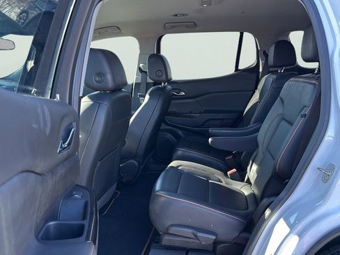 Used 2022 GMC Acadia AT4 image 19
