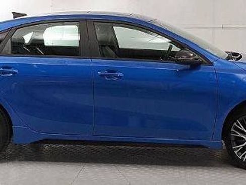 Used 2024 Kia Forte GT-Line w/ GT-Line Premium Package FWD image 2
