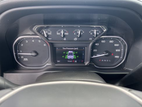 Used 2022 GMC Sierra 1500 AT4 w/ AT4 Preferred Package AWD/4WD image 32