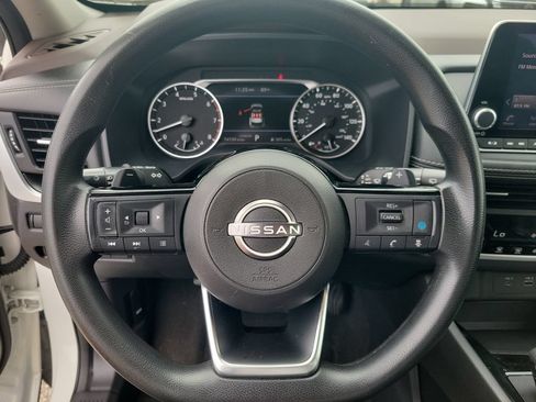 Certified 2023 Nissan Rogue SV FWD image 18