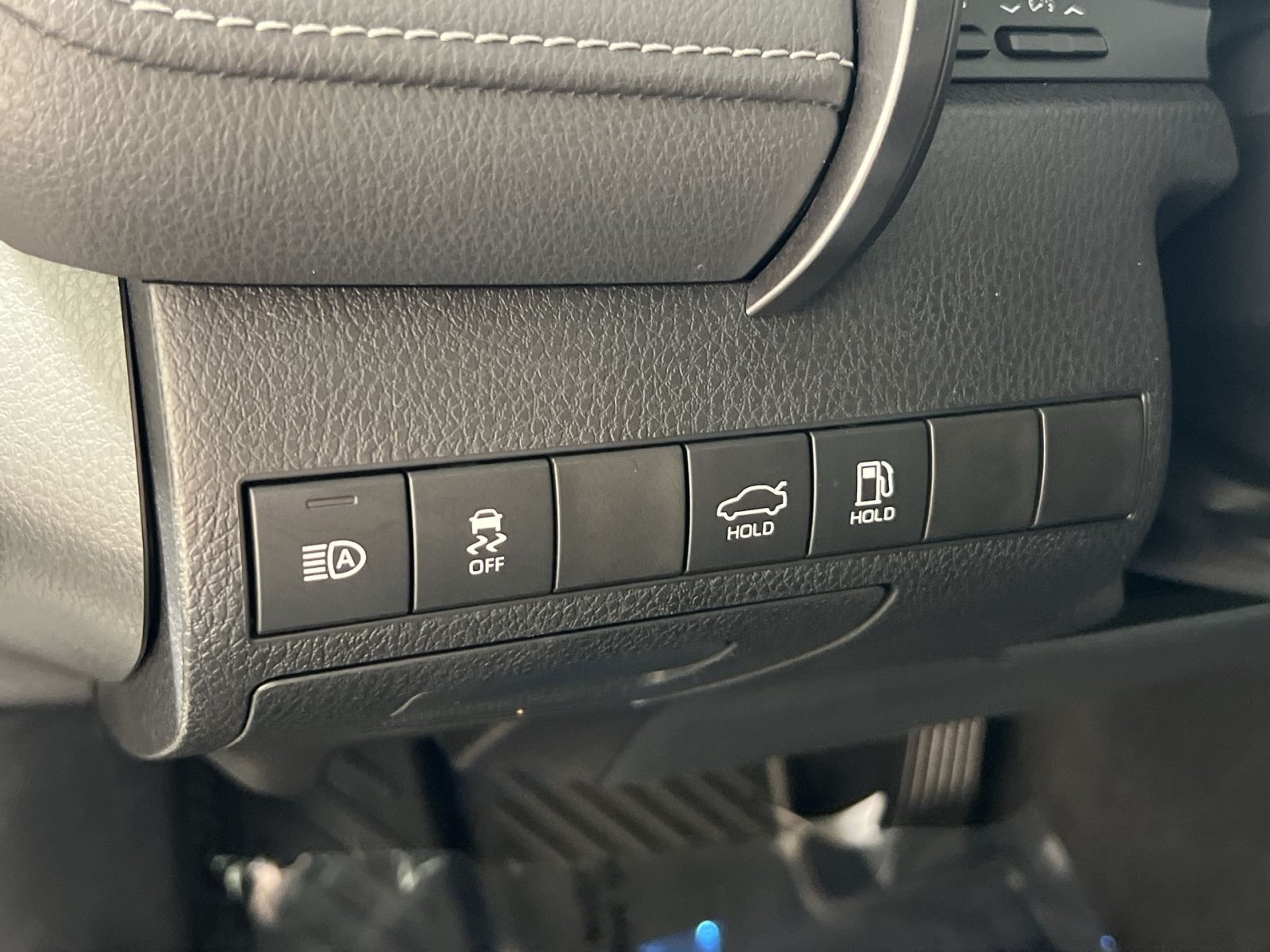 Used 2019 Toyota Camry XSE FWD image 31