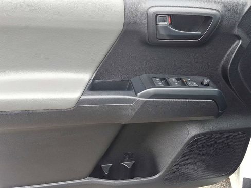 Certified 2022 Toyota Tacoma SR image 12