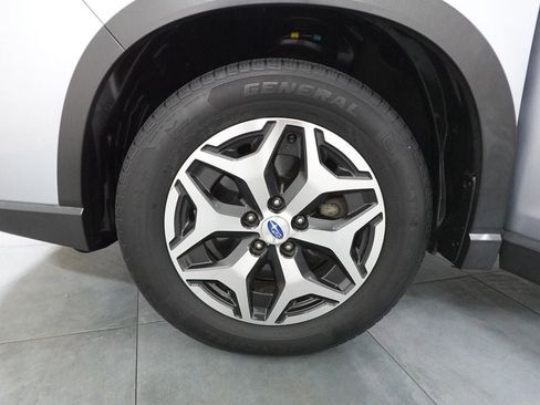 Used 2019 Subaru Forester Premium w/ All-Weather Package AWD/4WD image 31