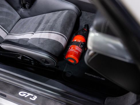 Used 2018 Porsche 911 GT3 image 31