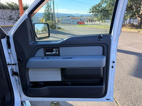 Used 2014 Ford F150 XLT w/ Equipment Group 301A Mid image 16