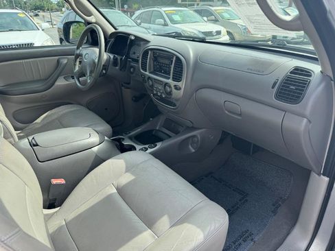 Used 2001 Toyota Sequoia Limited RWD image 21