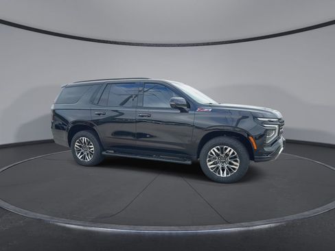 Used 2025 Chevrolet Tahoe Z71 w/ Z71 Off-Road Package image 2