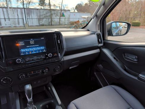 Used 2025 Nissan Frontier S image 10