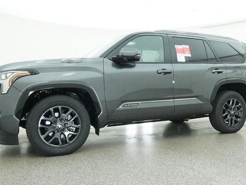 New 2026 Toyota Sequoia Platinum AWD/4WD image 32