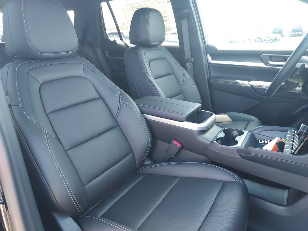 New 2026 GMC Terrain Elevation w/ Elevation Premium Package AWD/4WD image 31