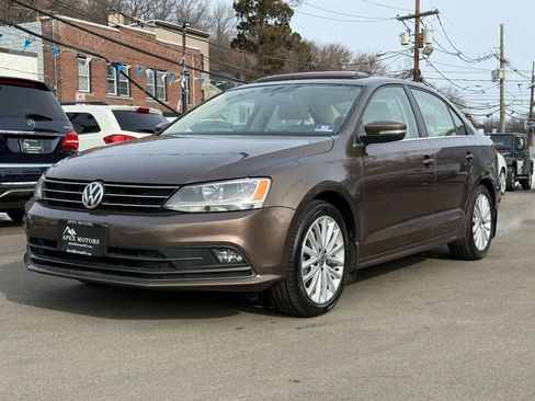 Used 2015 Volkswagen Jetta SE image 3