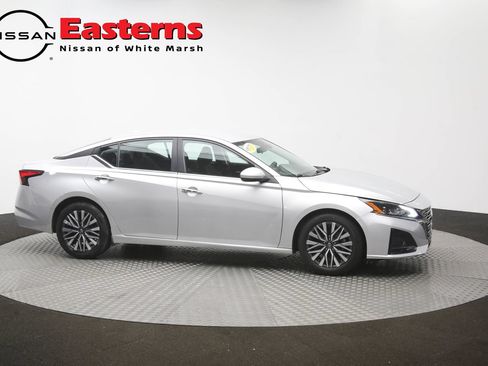 Used 2023 Nissan Altima 2.5 SV FWD image 45