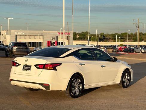 Certified 2025 Nissan Altima 2.5 S FWD image 7