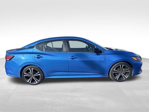 Used 2021 Nissan Sentra SR FWD image 2