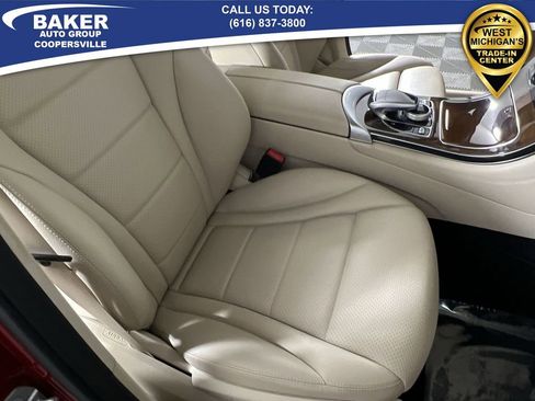 Used 2019 Mercedes-Benz GLC 300 4MATIC image 27